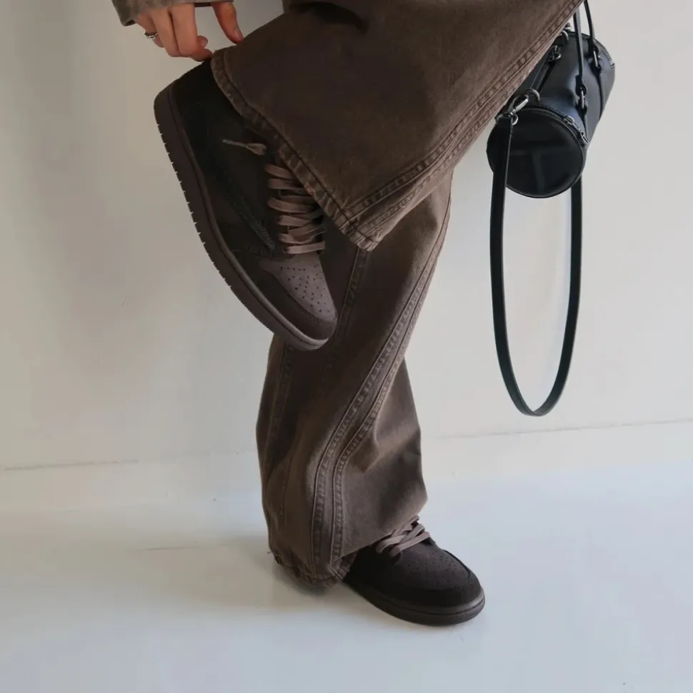 1 Retro Low OG SP Travis Scott 'Velvet Brown'