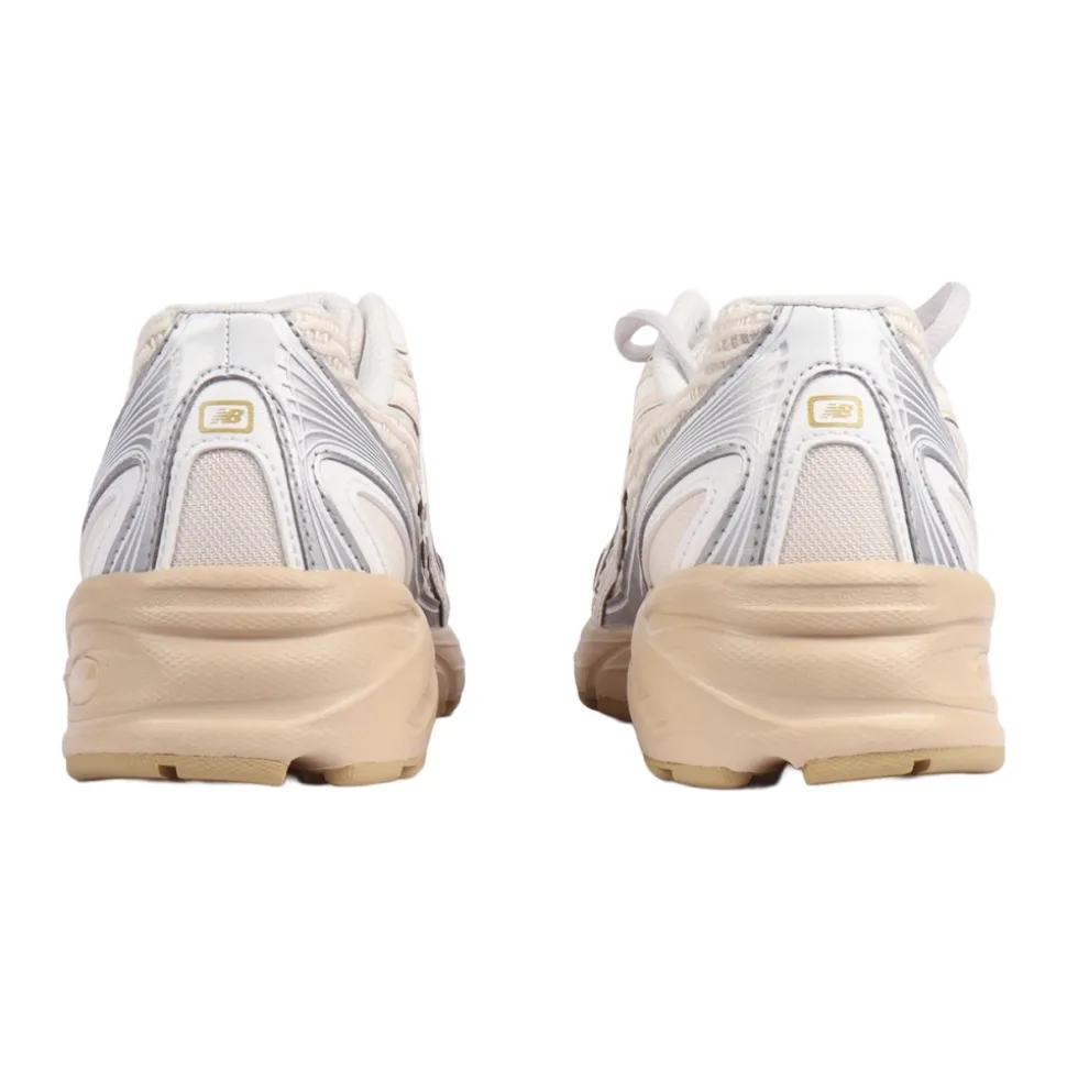 740 Sneaker