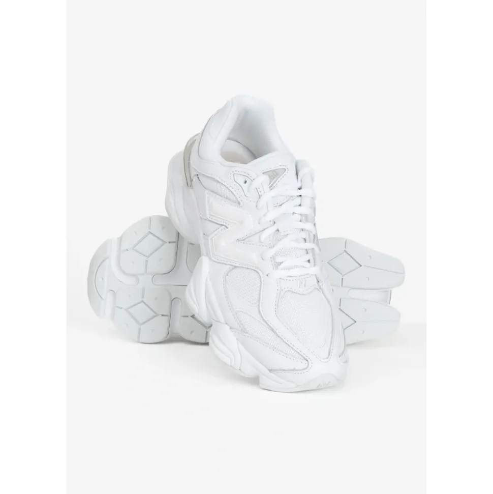 9060 Sneakers