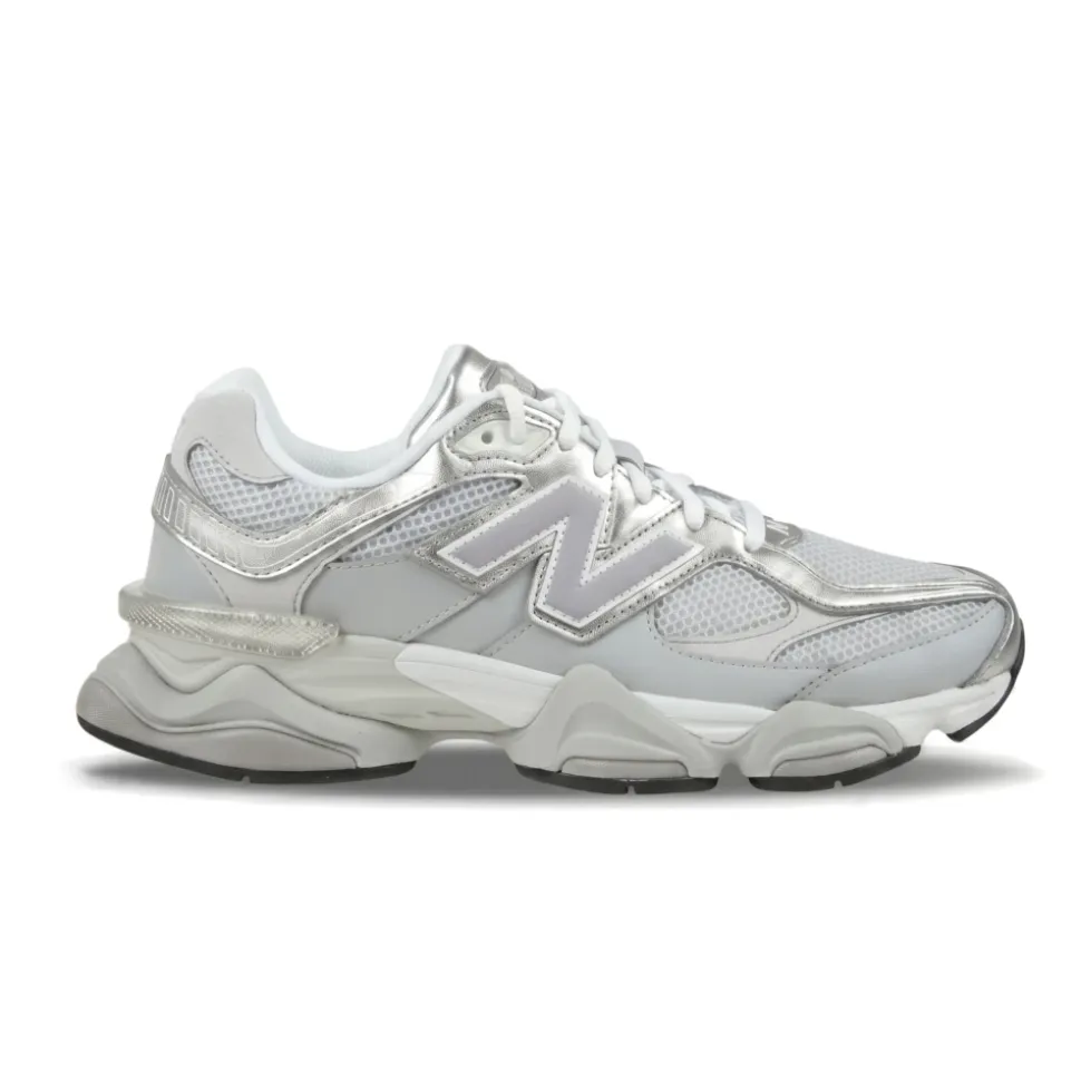 9060 Sneakers