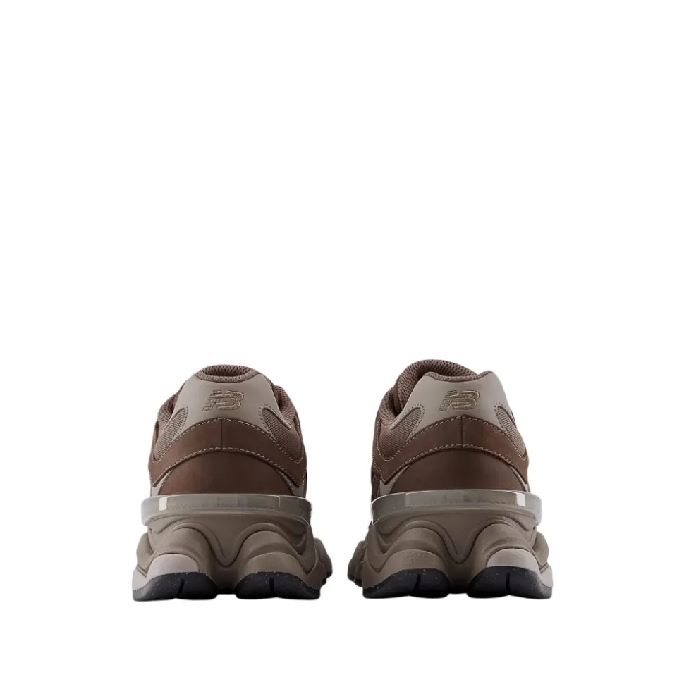 9060 Sneakers