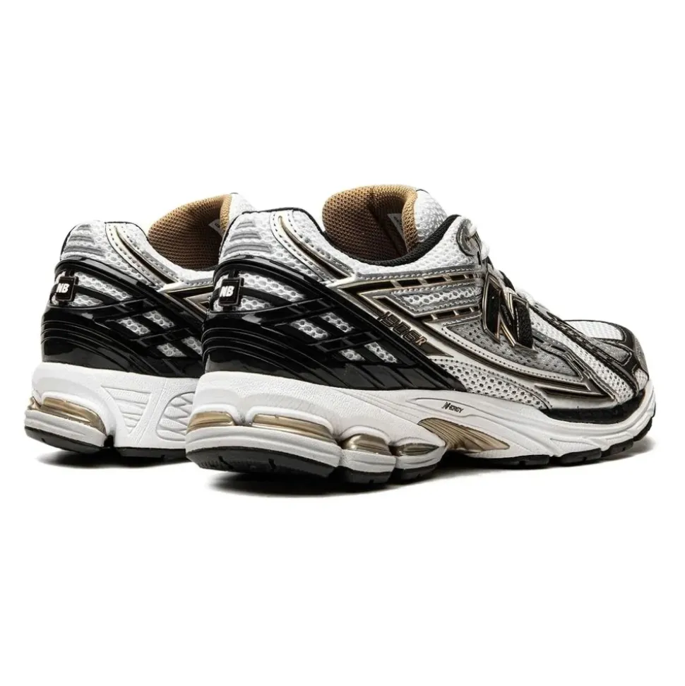 1906 Sneakers