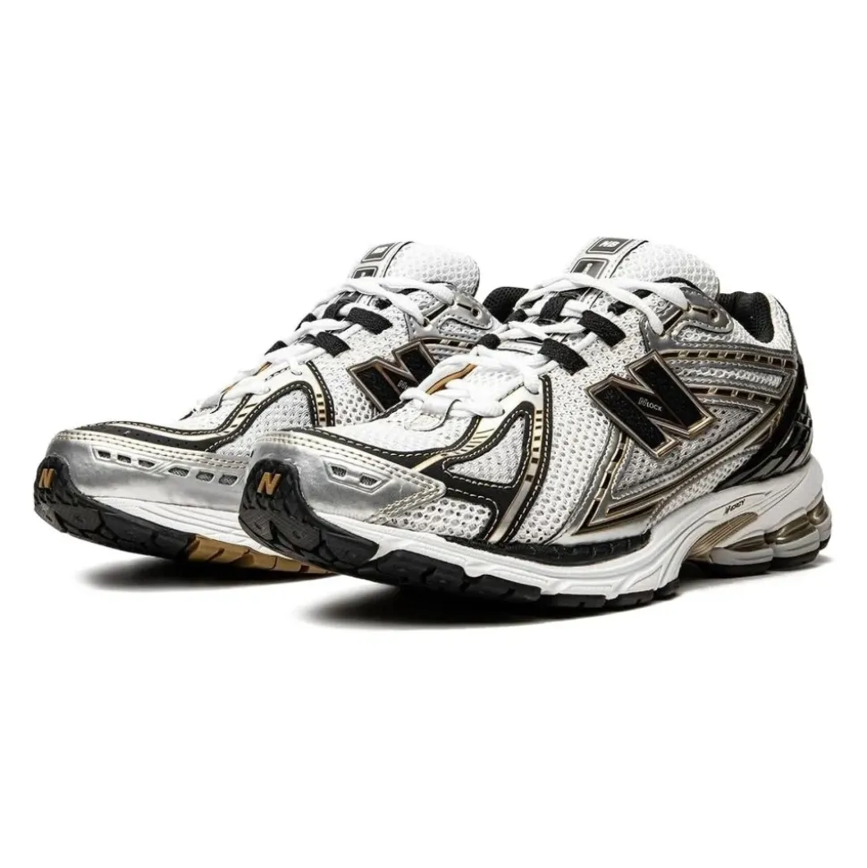 1906 Sneakers