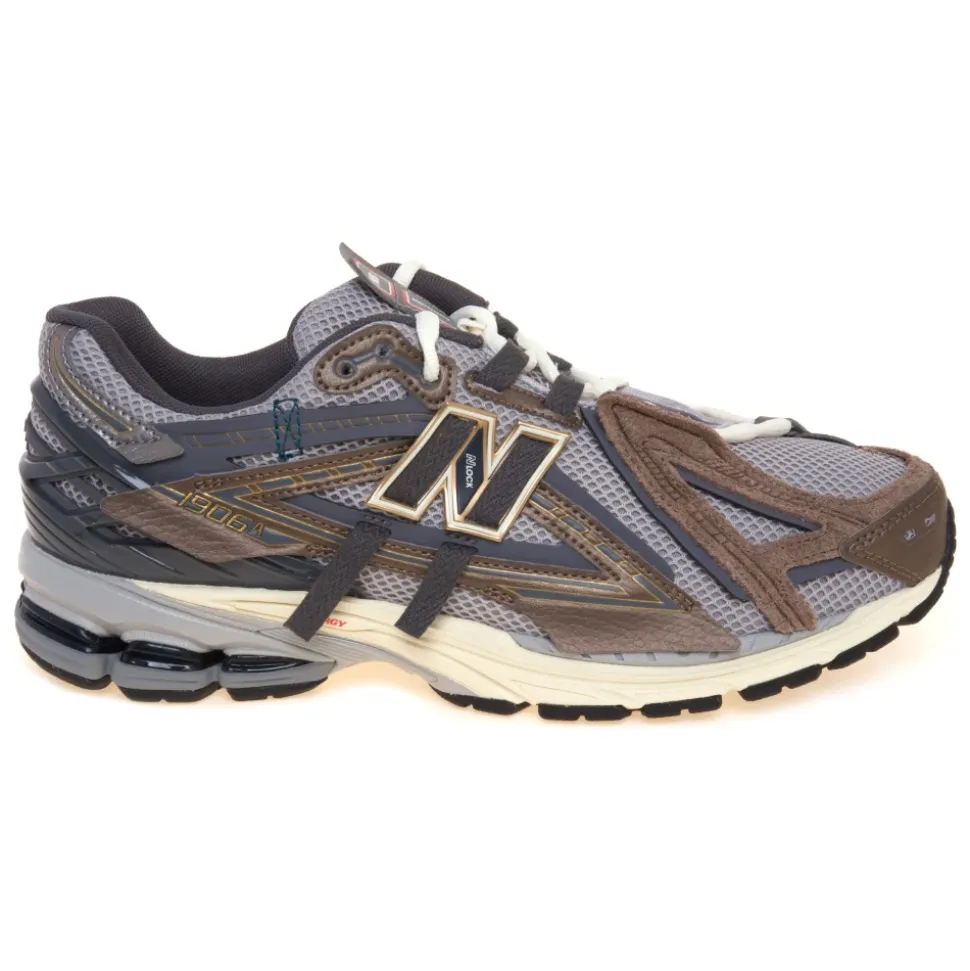 1906A Sneaker