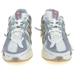 1906A Sneaker