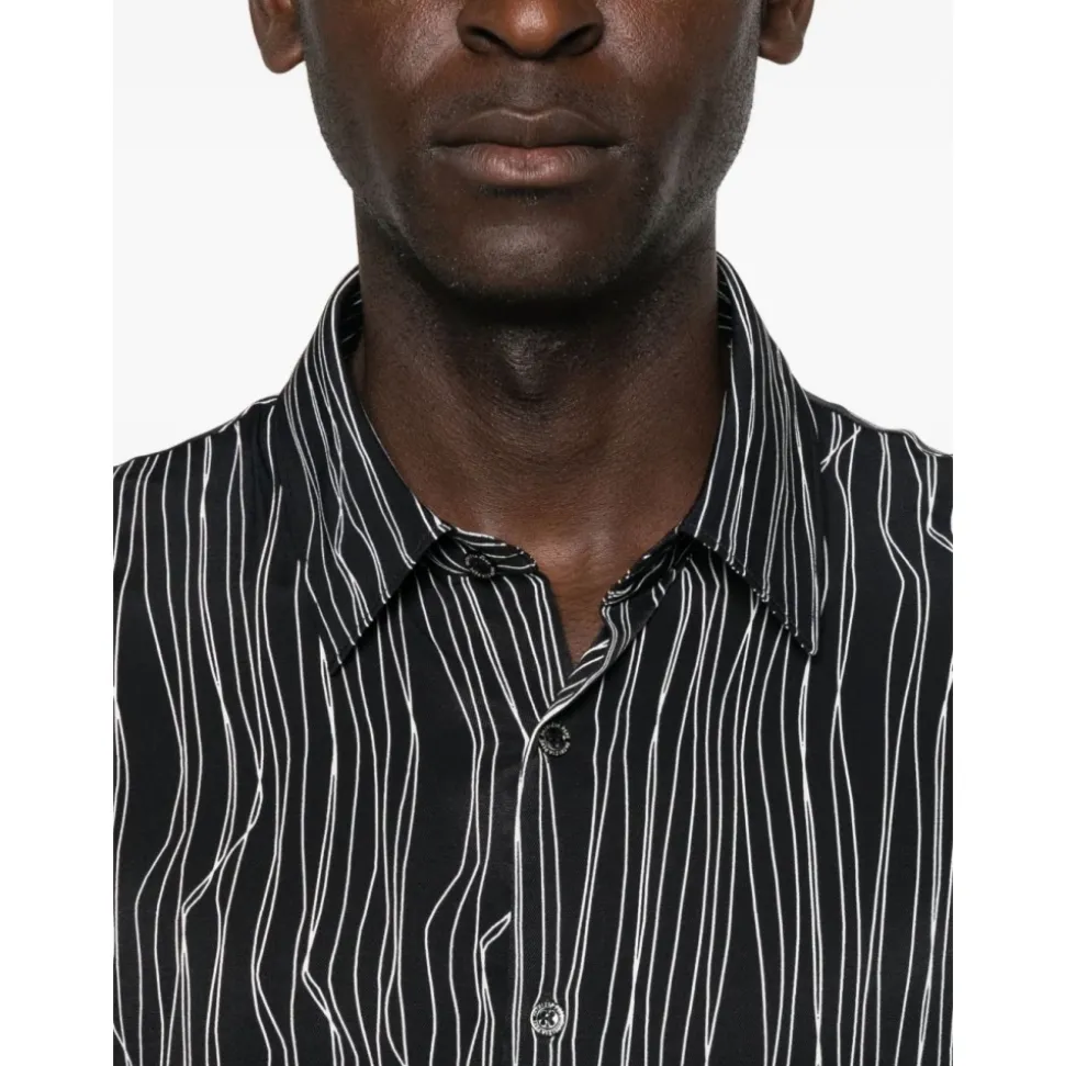 Camicia con Stampa Grafica Fluida