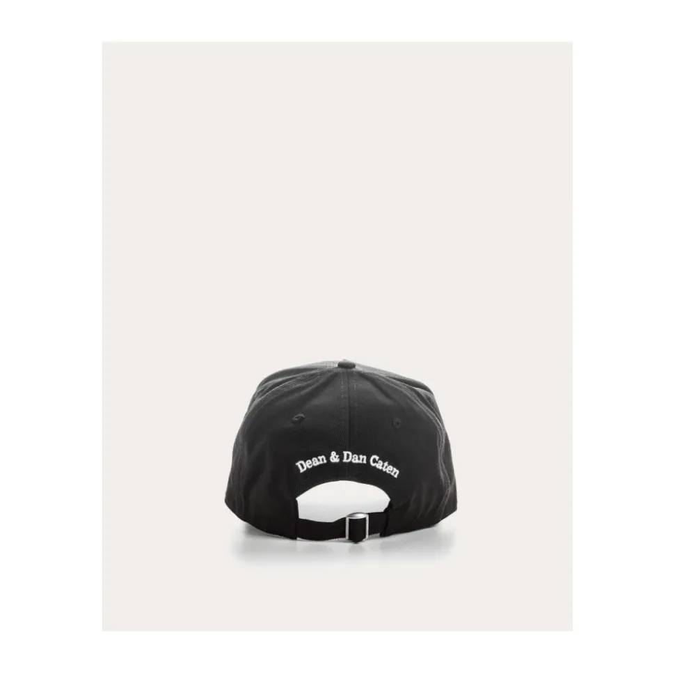 Cappellino nero e bianco ricamato