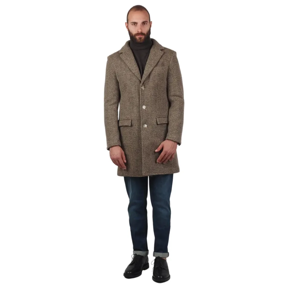 Cappotto marrone con tasche e spacco