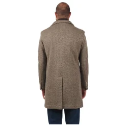 Cappotto marrone con tasche e spacco