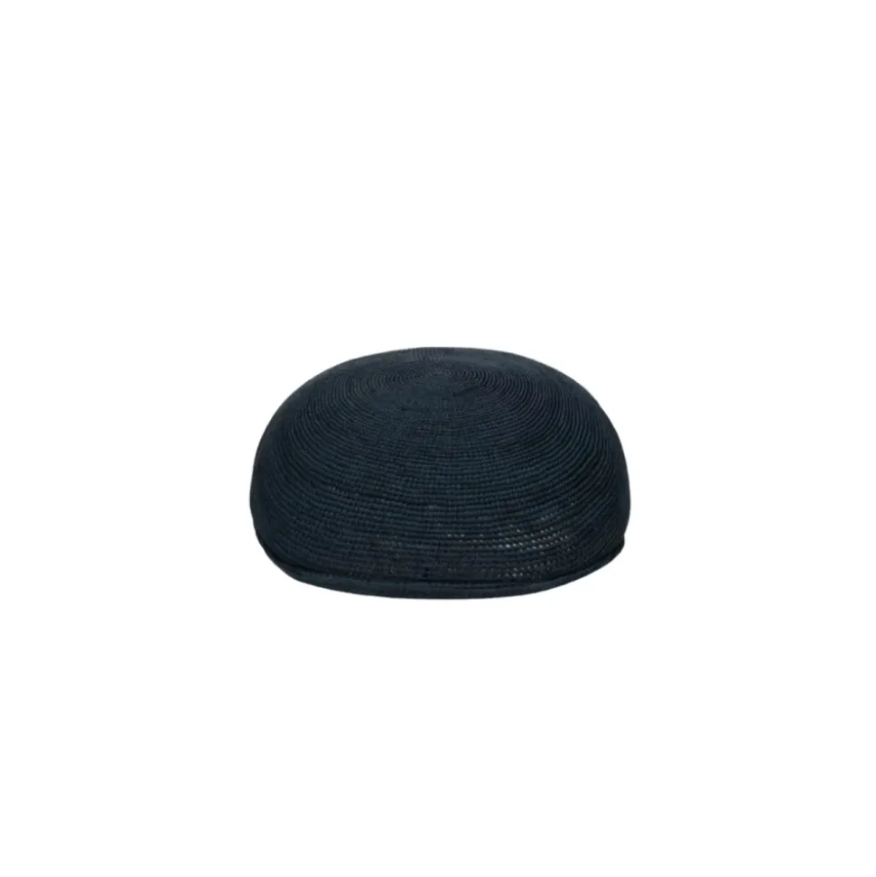 Caps