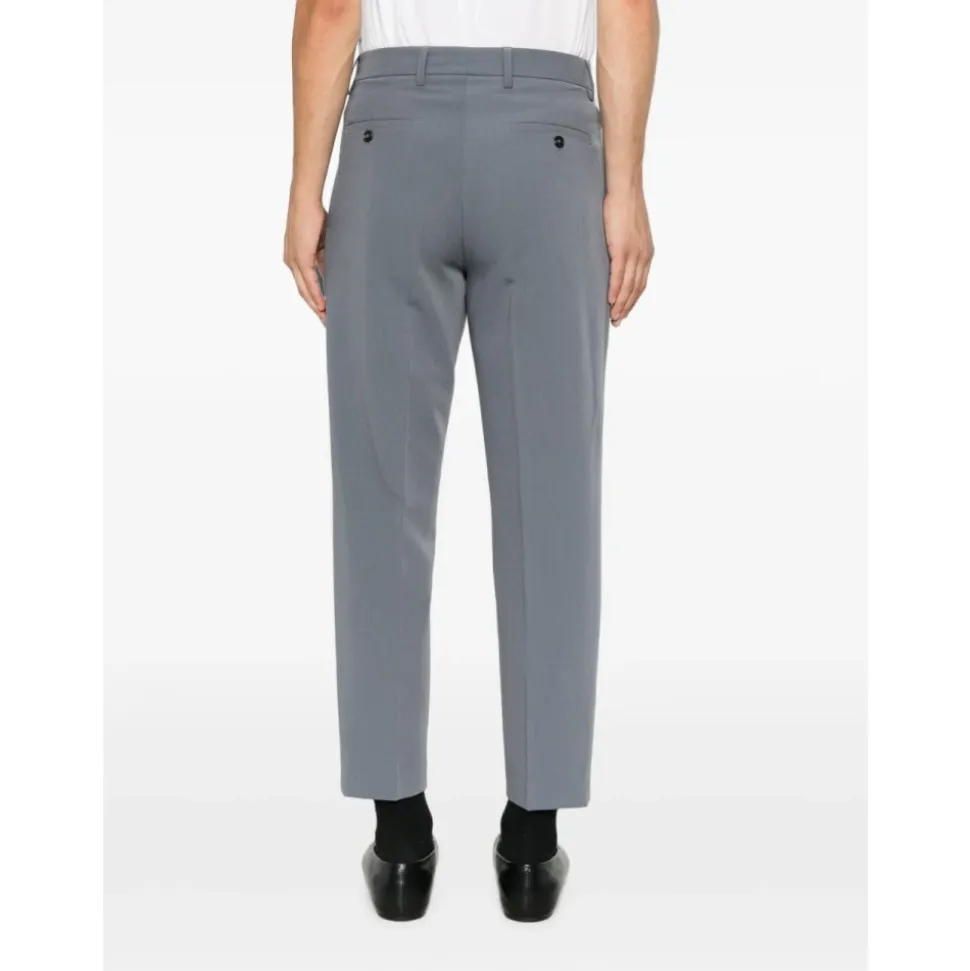 Chinos