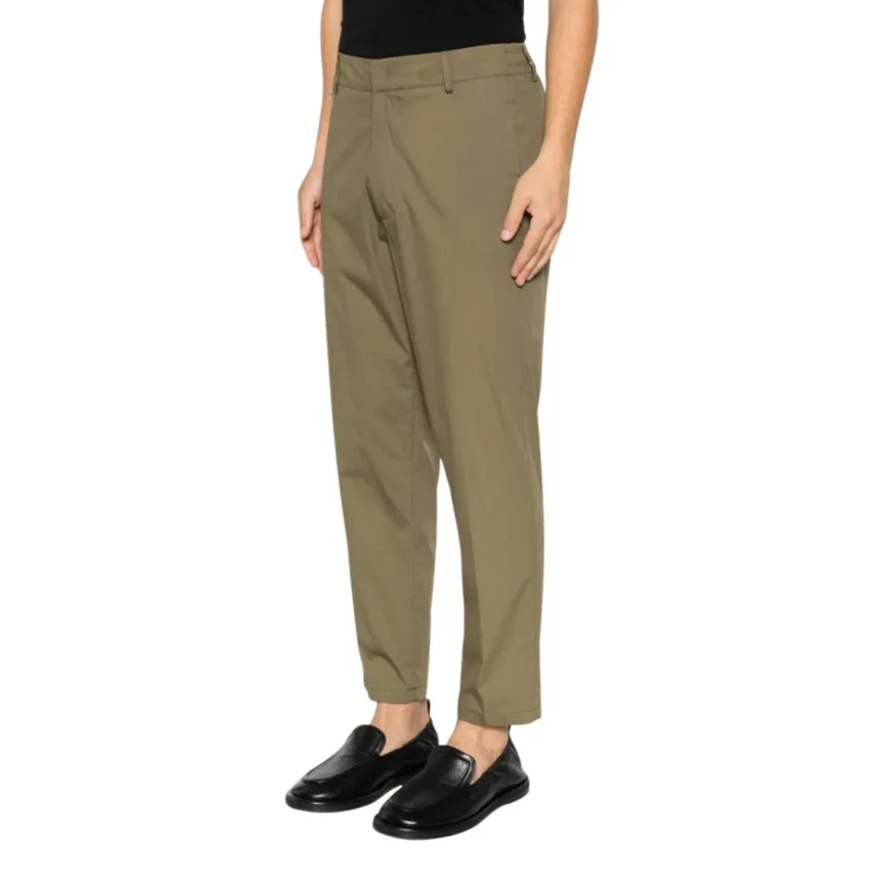 Chinos