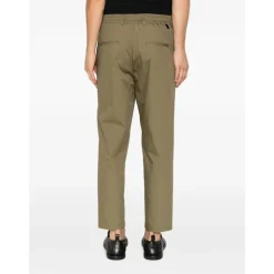 Chinos