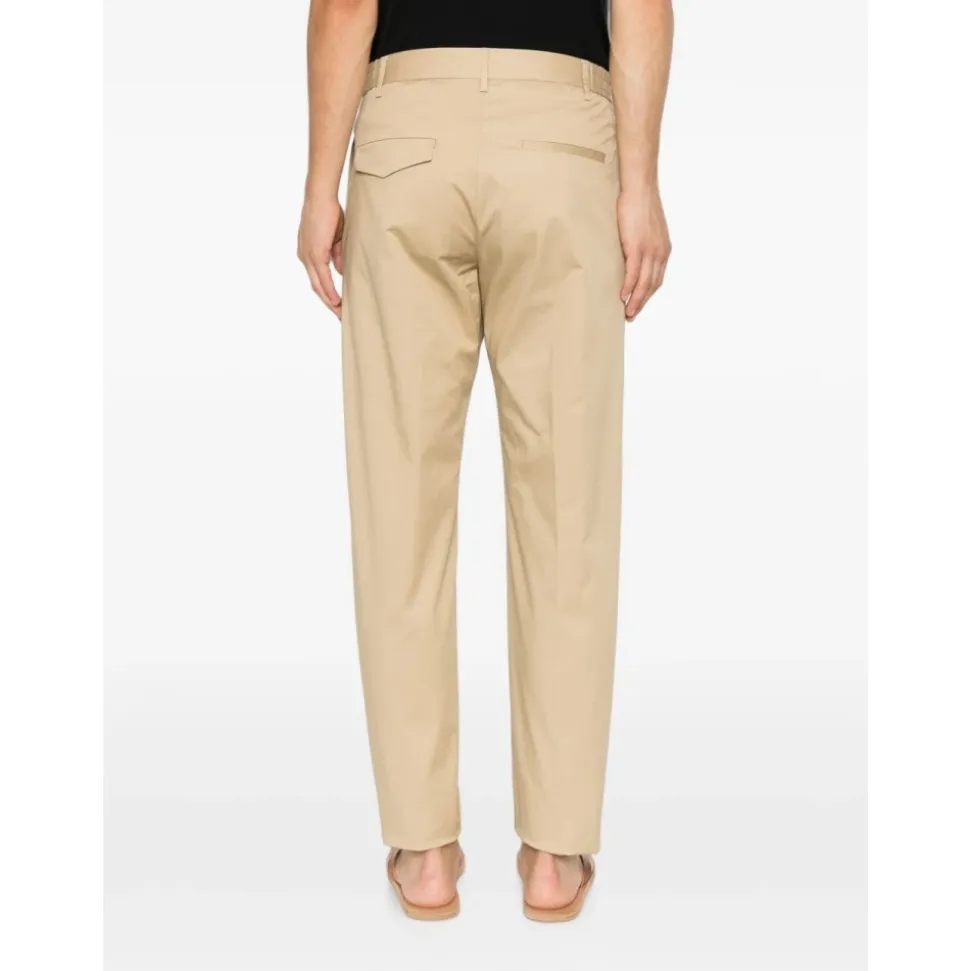 Chinos