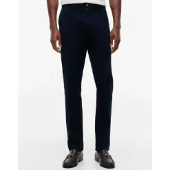 Chinos