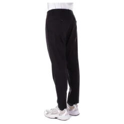 Chinos