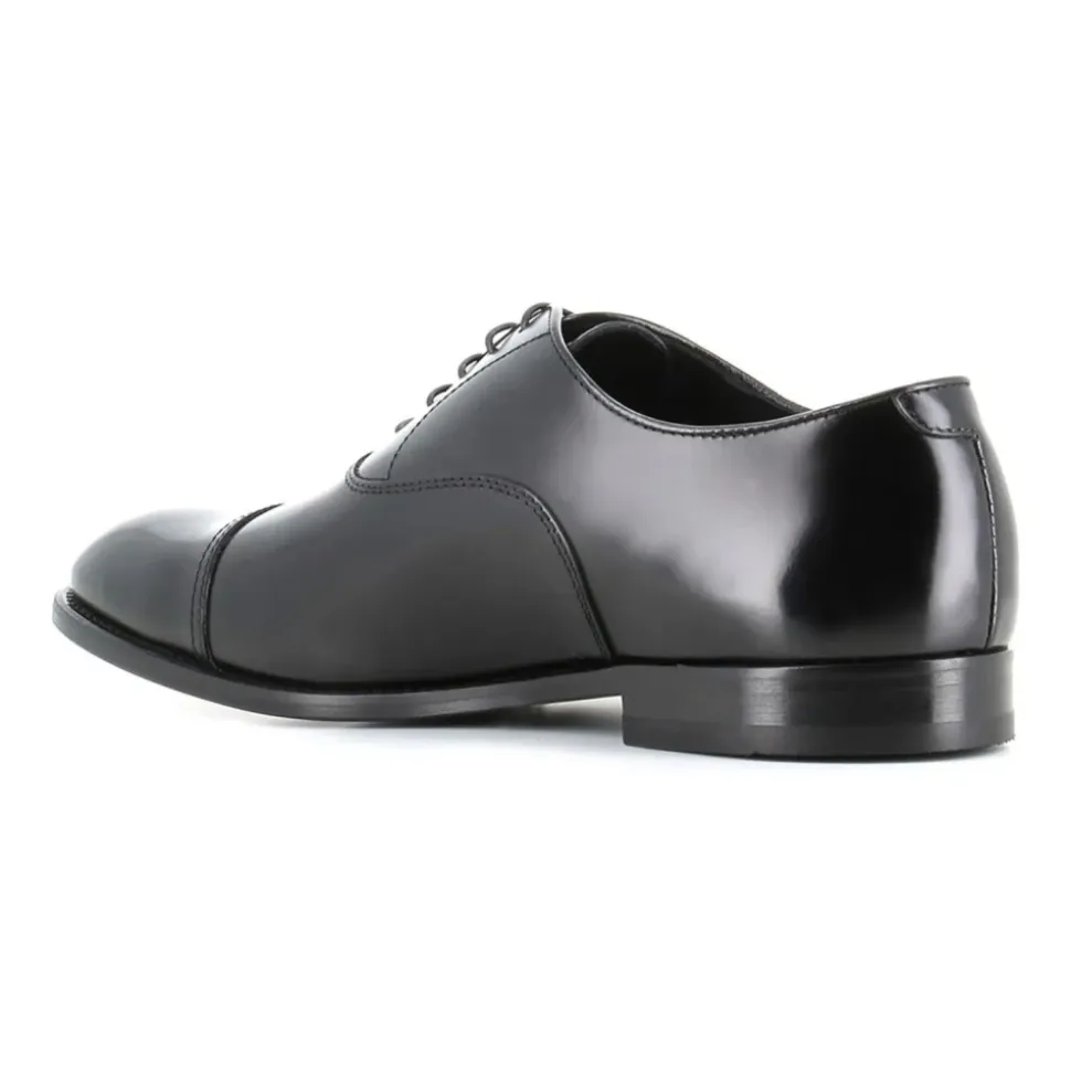 Doucal's Flat shoes