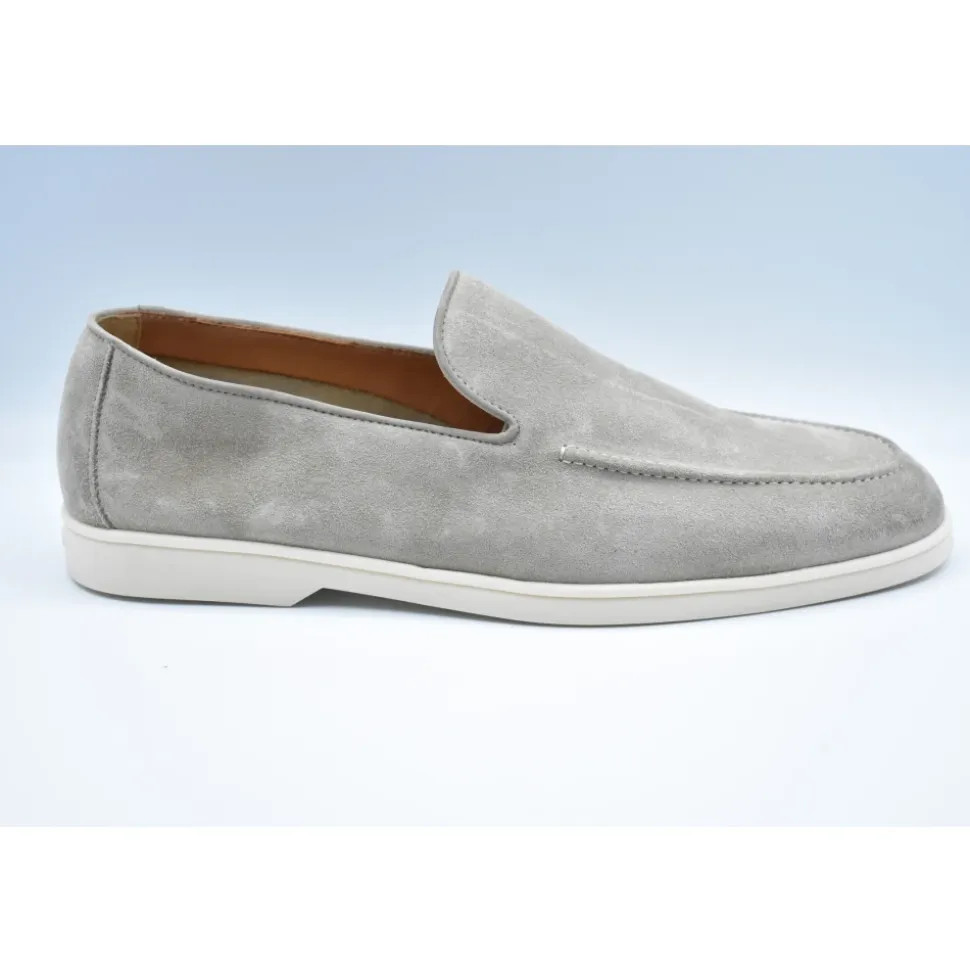 Doucal's Flat shoes