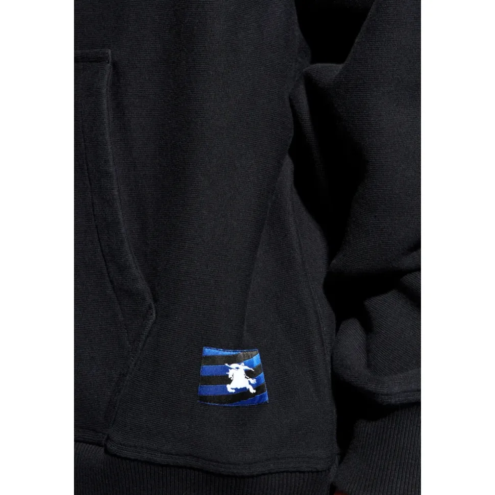 Felpa con logo applicato