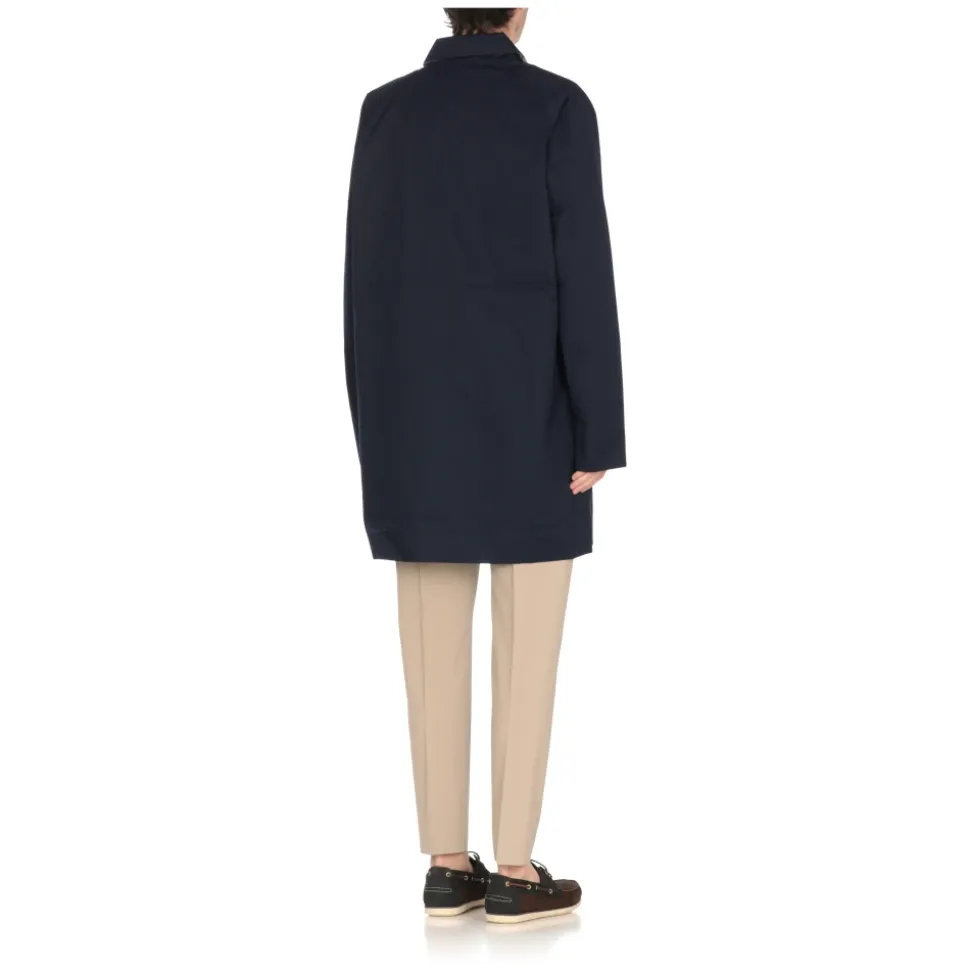 Impermeabile blu con colletto e tasche