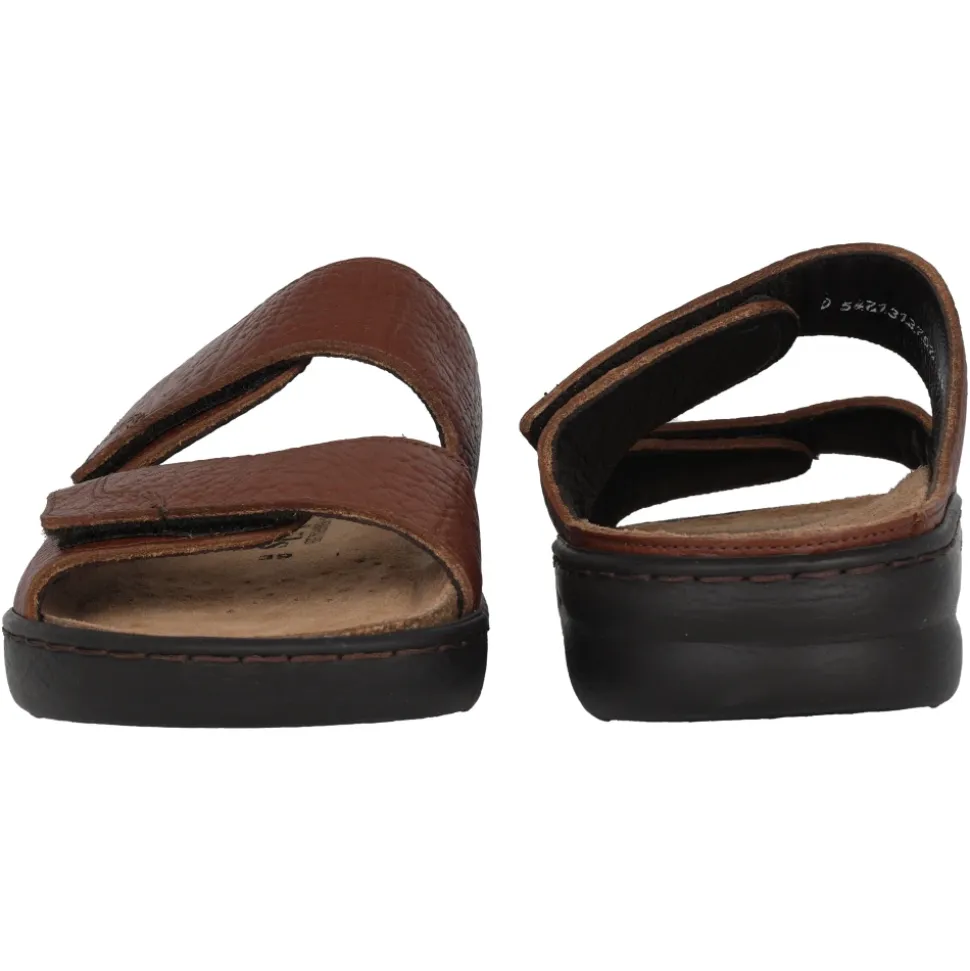 James Sandal