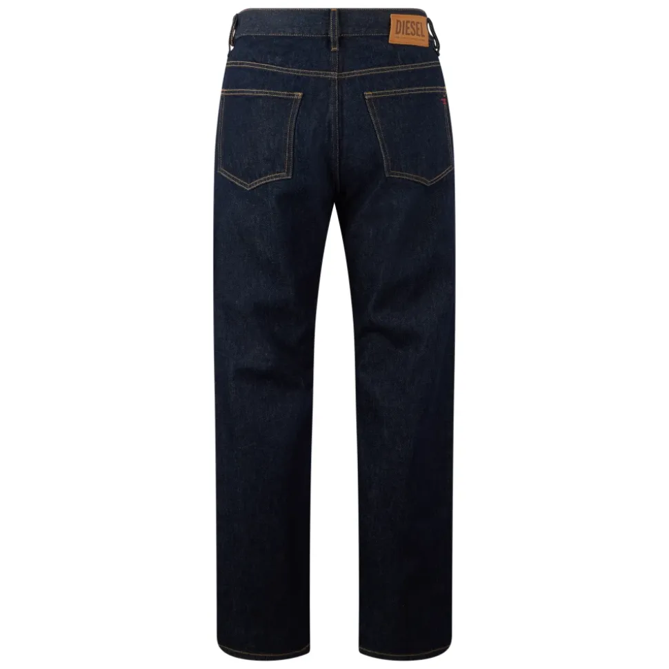 Jeans dritti a vita alta