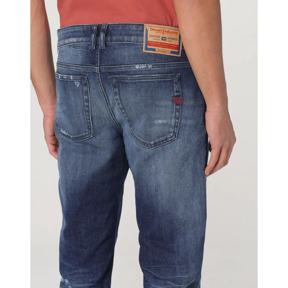 Jeans Moderni Straight