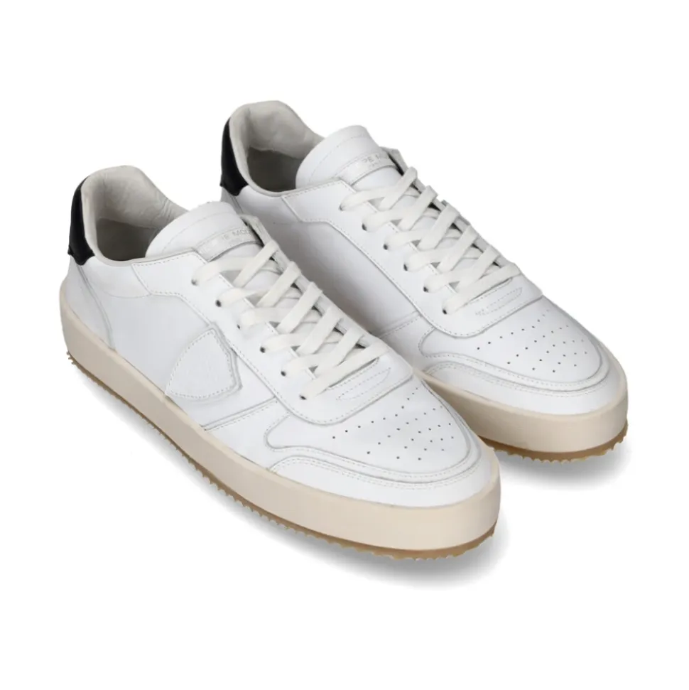Nice Low Sneakers
