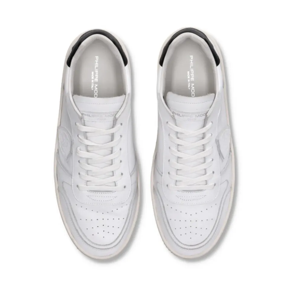 Nice Low Sneakers
