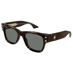 Occhiali da sole alla moda in nero
