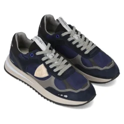 Olympique Running Sneaker