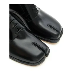 Scarpe Derby nere con lacci
