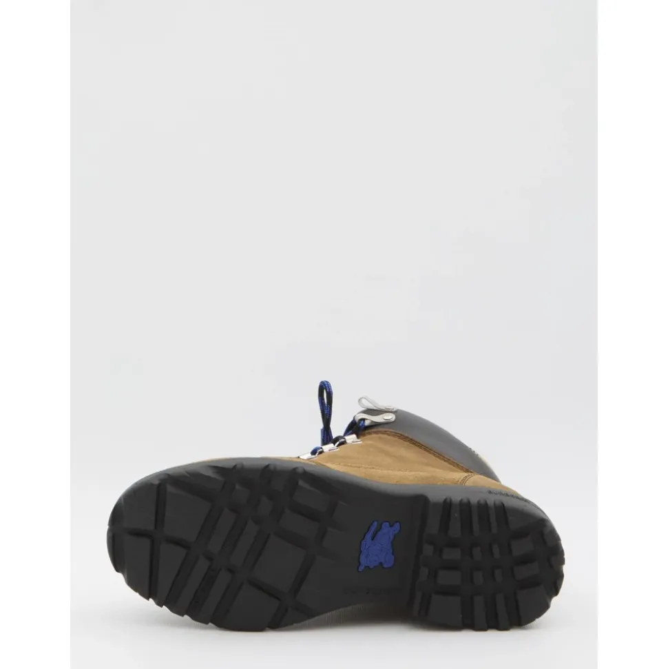 Scarponcini da trekking stringati in pelle scamosciata