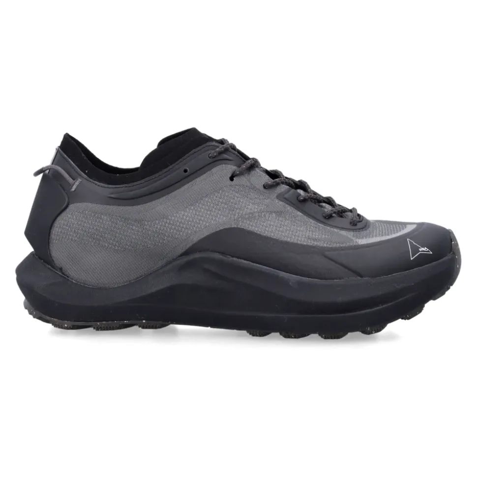 Sella Sneakers