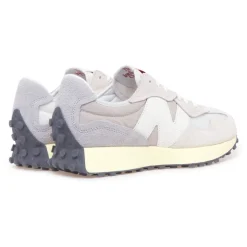 Sneaker New Balance 327 in camoscio e tessuto