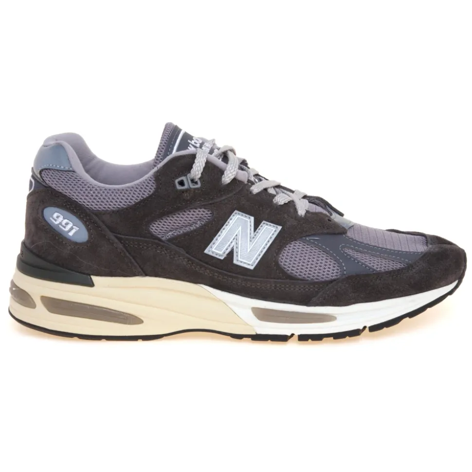 Sneaker New Balance 991v2 in camoscio e tessuto