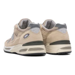 Sneakers beige SS25 con ammortizzazione ENCAP