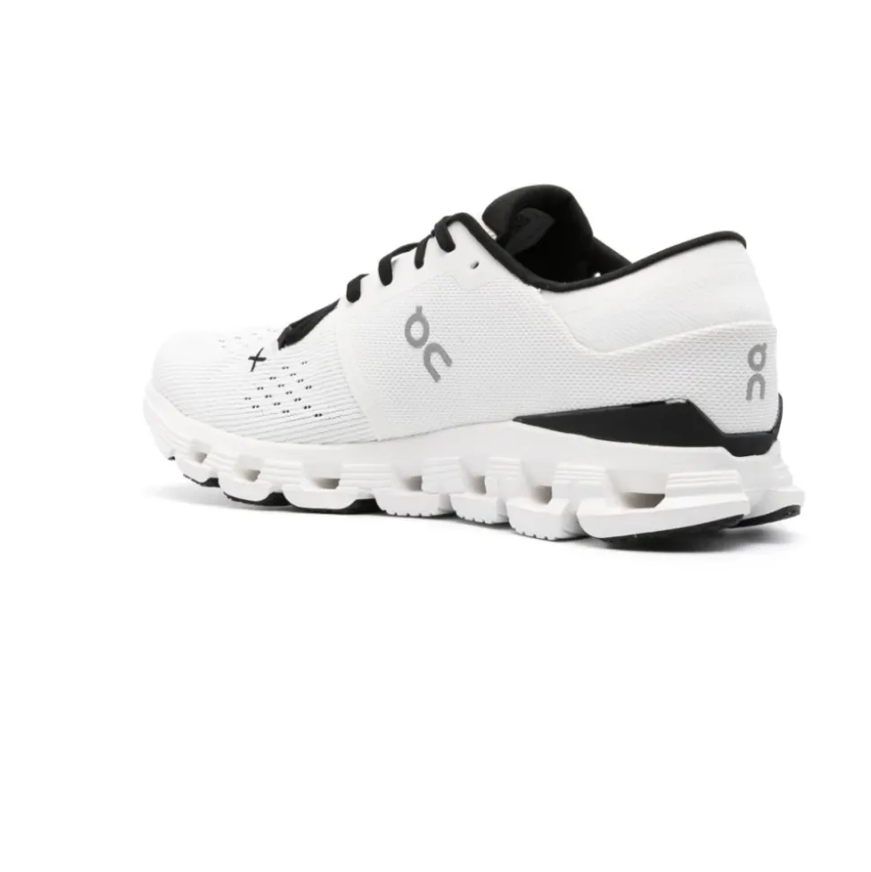 Sneakers Bianche in Maglia con Dettagli Riflettenti