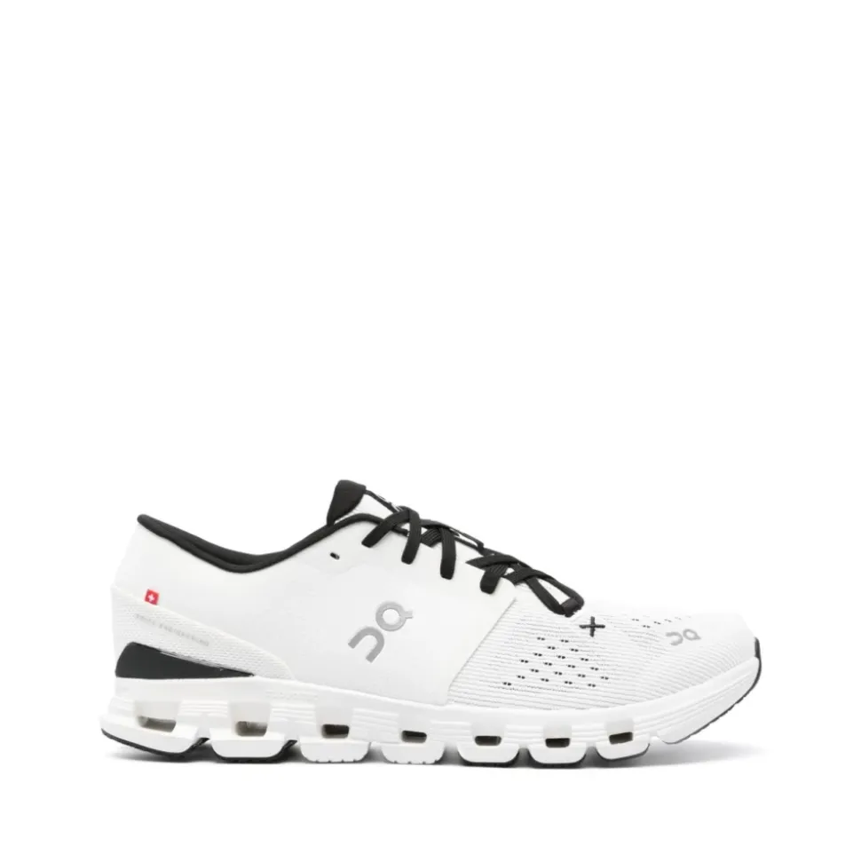 Sneakers Bianche in Maglia con Dettagli Riflettenti