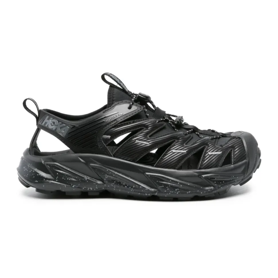 Sneakers nere leggere con design a taglio