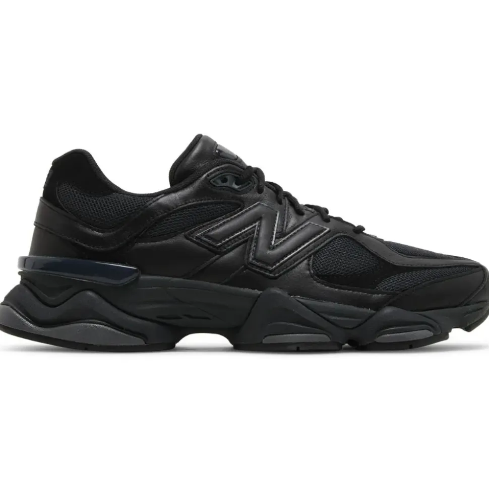 Sneakers unisex in pelle nera 9060