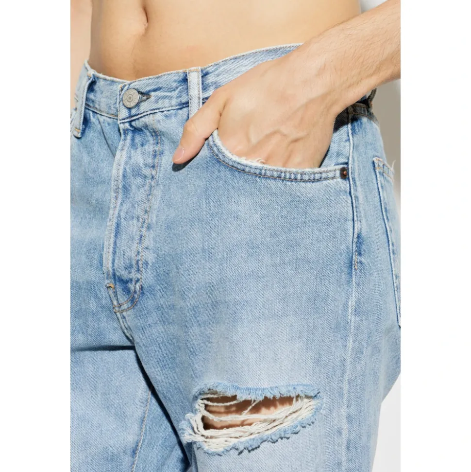 Straight Jeans