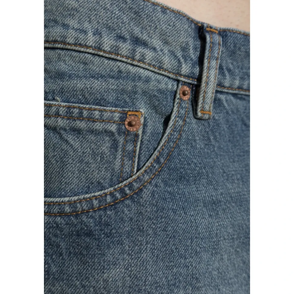 Straight Jeans