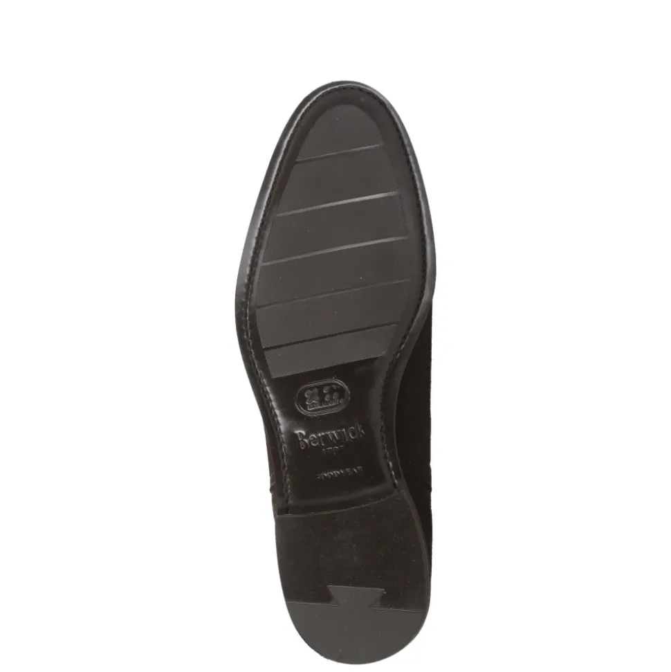 Style 376 Chelsea Boot