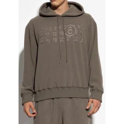 Sweatshirts & Hoodies