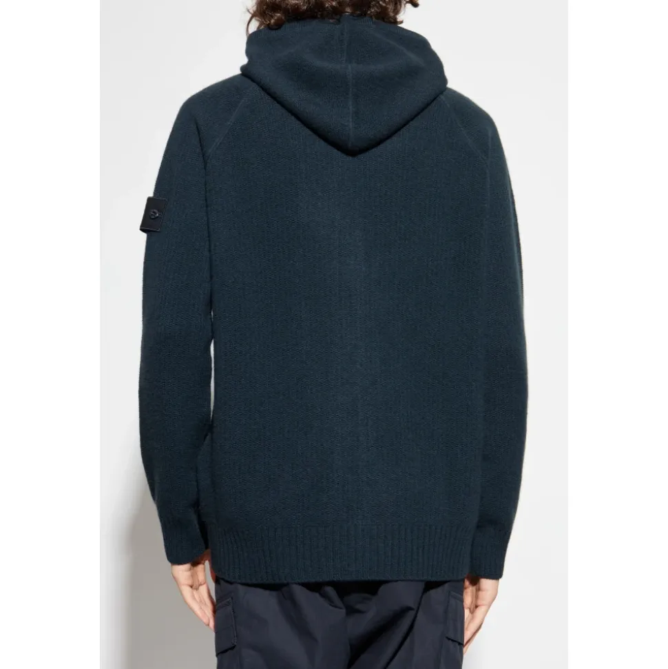 Sweatshirts & Hoodies